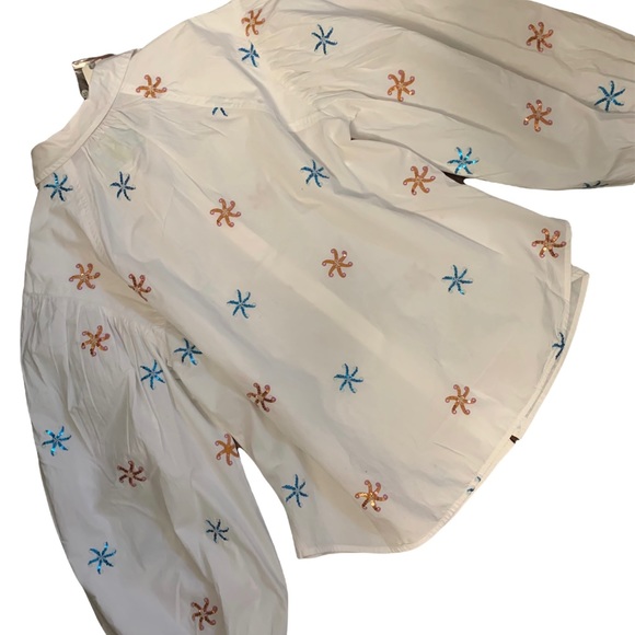 💕💙Maeve Embroidered Buttondown 💙💕 - Picture 3 of 12